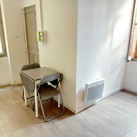 Tres Sympathique Appartement Plein Coeur De Ville 佩皮尼昂 外观 照片