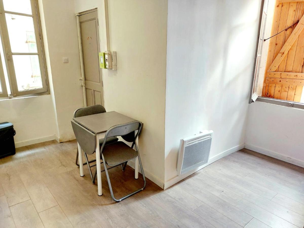 Tres Sympathique Appartement Plein Coeur De Ville 佩皮尼昂 外观 照片
