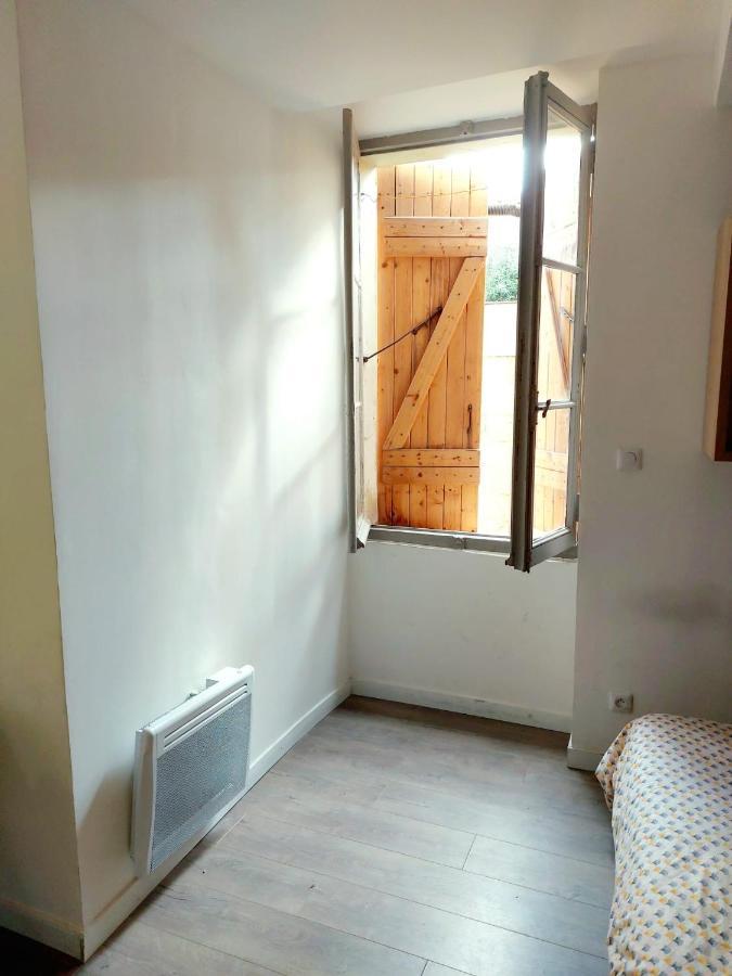 Tres Sympathique Appartement Plein Coeur De Ville 佩皮尼昂 外观 照片